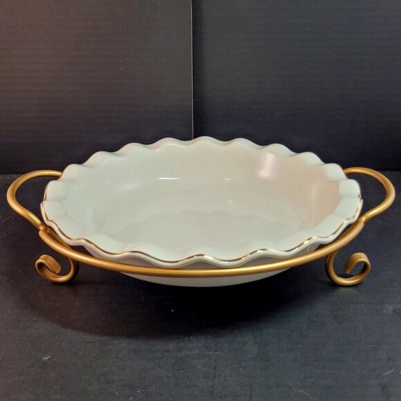 New! 10-1/2" Gold Trimmed Deep Dish Pie Plate with Serving Tray - Picture 1 of 7